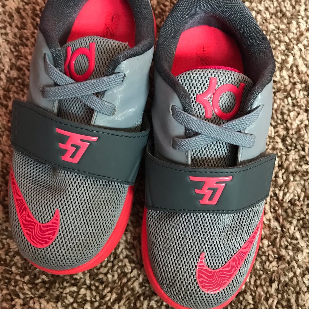 Nike Kevin Durant Girl’s Sneakers